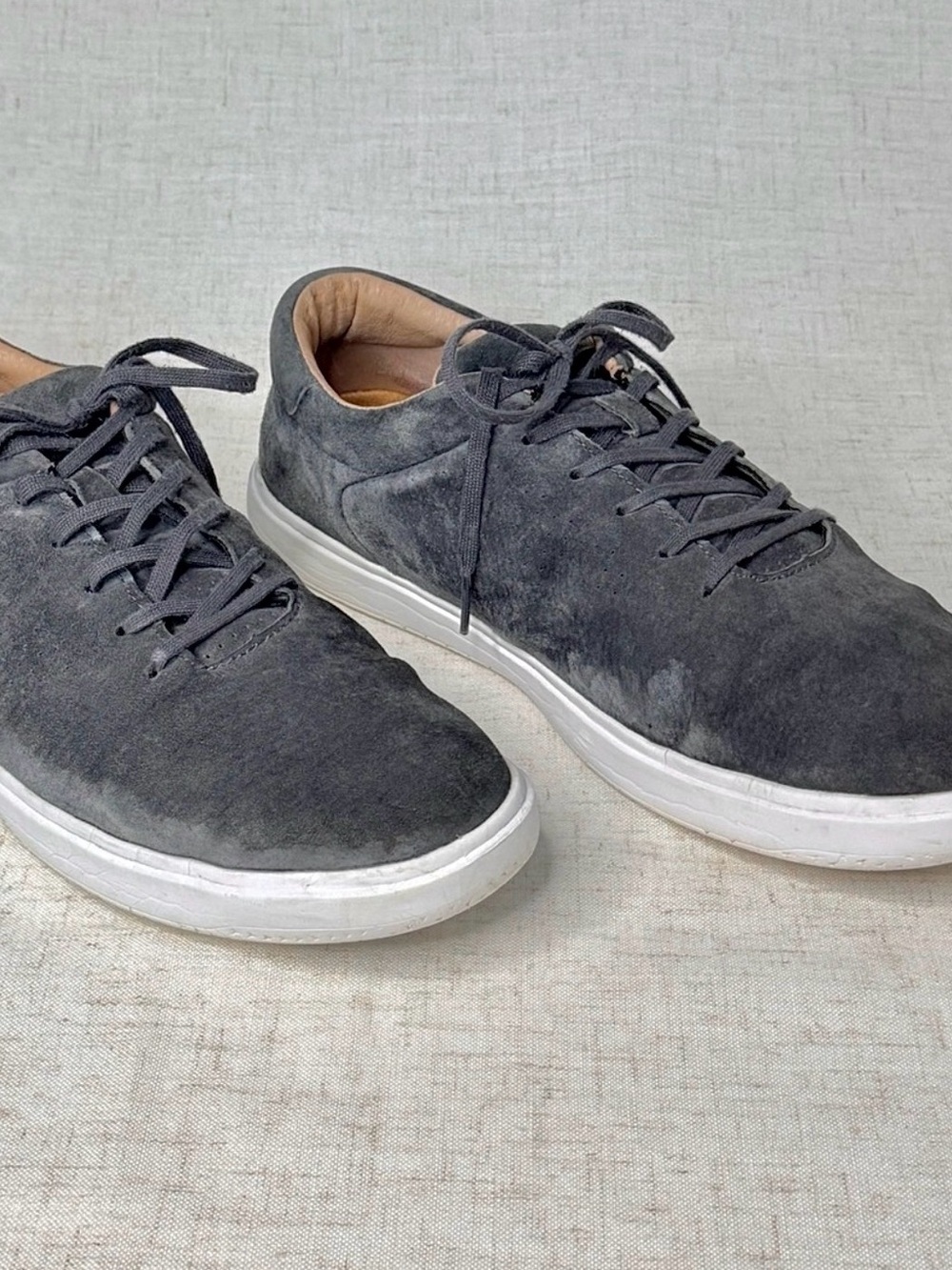 🌿Cuater By TravisMathew Charcoal Gray Suede Sneakers Size 10.5